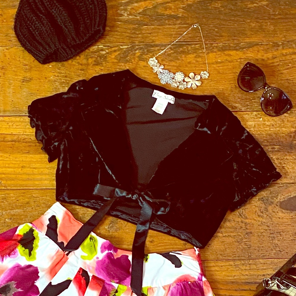❄️ Velvet Crop Top w/ Ribbon Tie